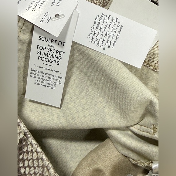 WHBM Snakeskin Print High Rise Skinny Jeans Sz 0 Sculpt Fit Stretch Regular NWT - Picture 10 of 12